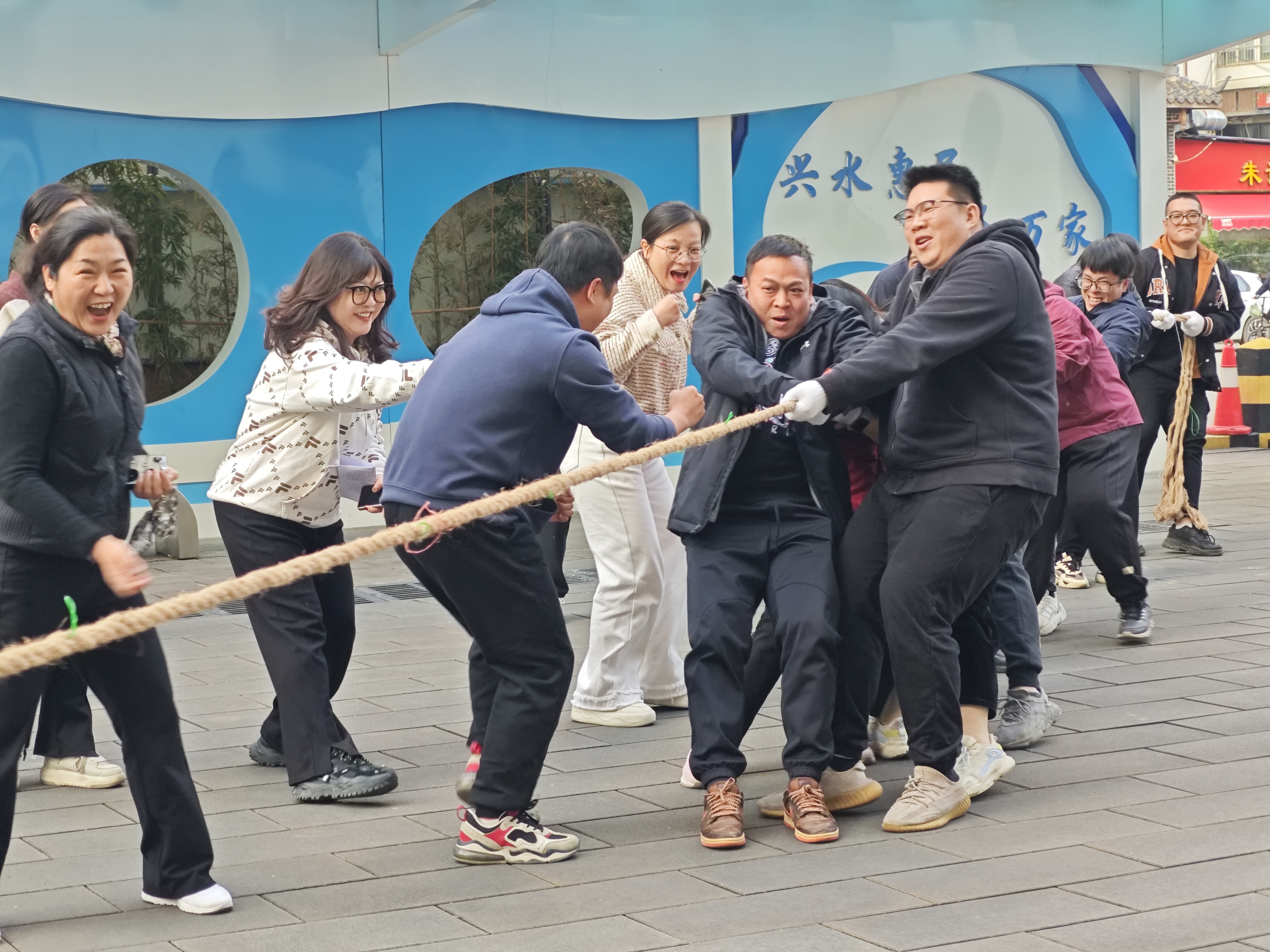 當民族團結遇上趣味運動，看“石榴花”綻放